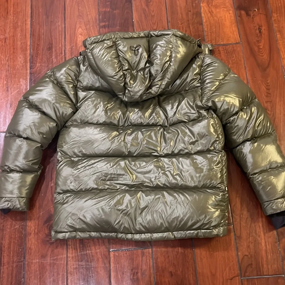 Aritzia TNA Shiny Olive Green Puffer Jacket - Picture 9 of 9